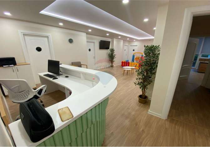 Ambient biznesi me qera 3+1 ne Tirane - 1,850 Euro