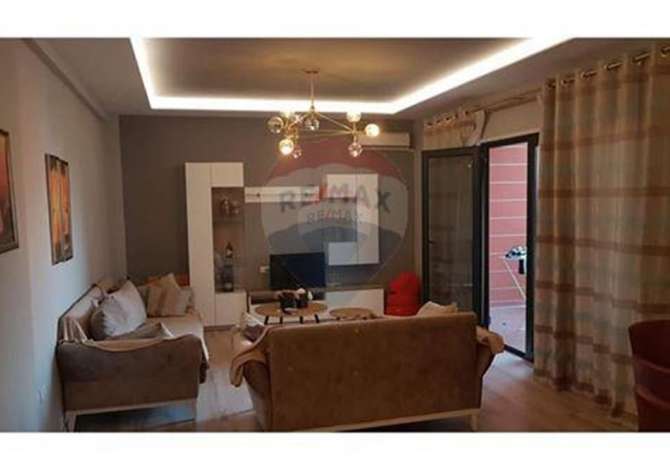 Shtepi me qera 2+1 ne Tirane - 600 Euro