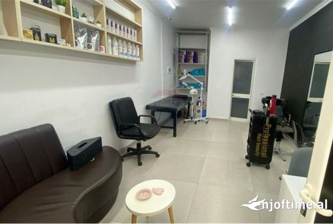 Ambient biznesi me qera Garsoniere ne Tirane - 300 Euro