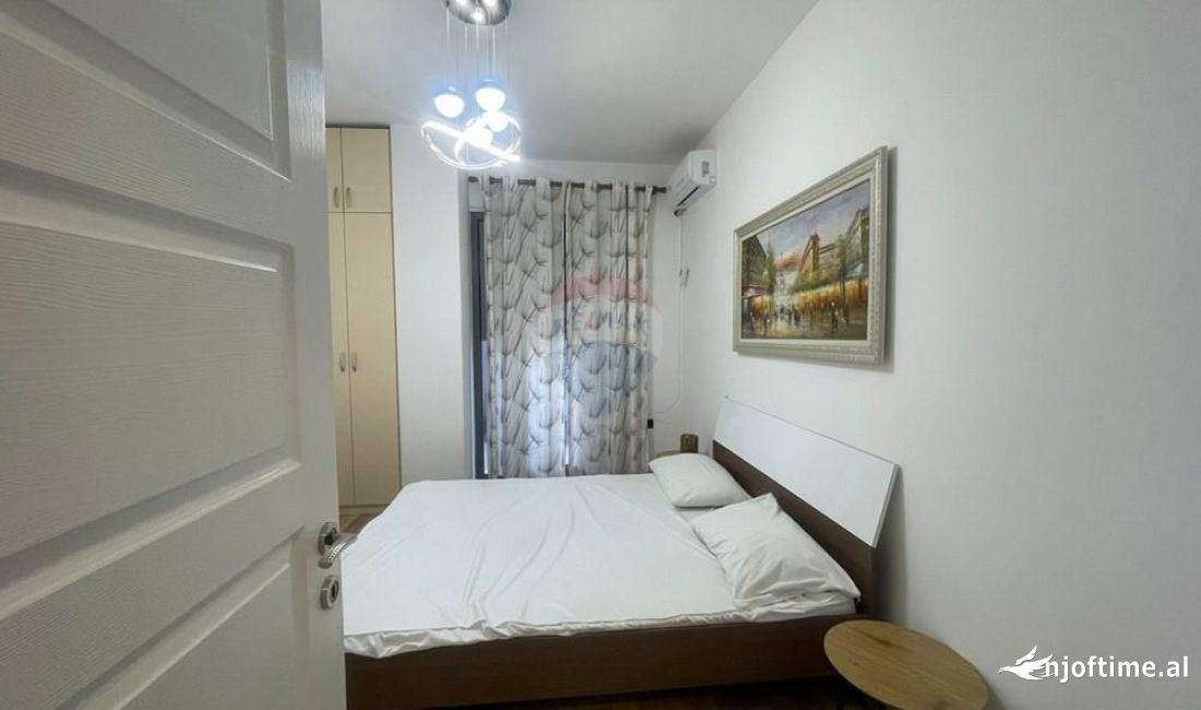 Shtepi me qera Apartament ne Tirane, 2+1, Mobilimi E mobiluar, Pagesa 750  Euro.
