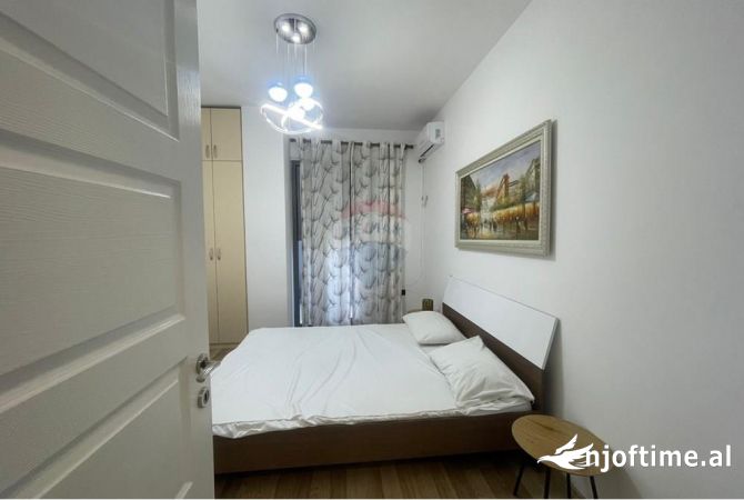 Shtepi me qera 2+1 ne Tirane - 750 Euro