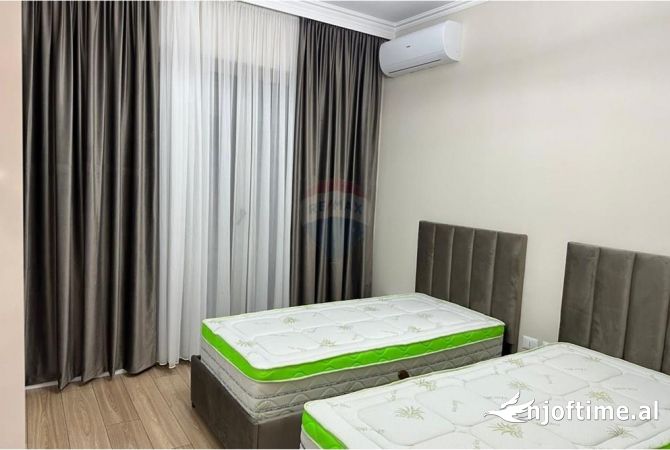 Shtepi me qera 2+1 ne Tirane - 1,200 Euro