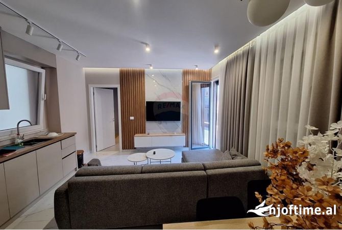 Shtepi me qera 2+1 ne Tirane - 800 Euro