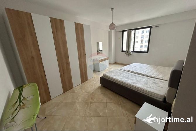 Shtepi me qera 2+1 ne Tirane - 400 Euro