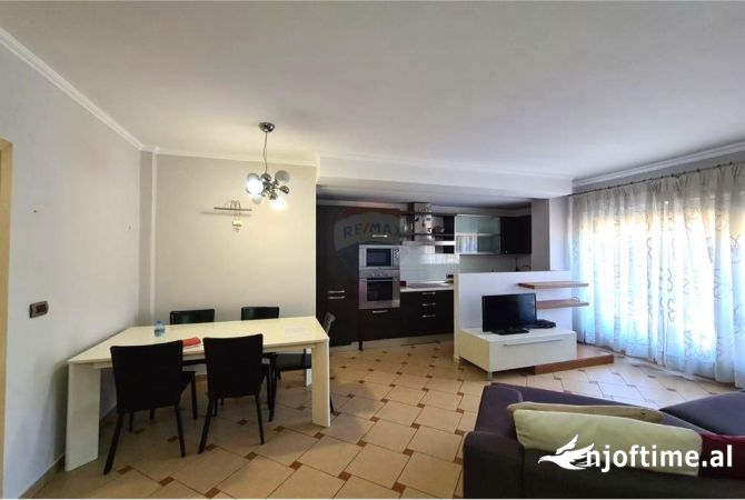 Shtepi me qera 2+1 ne Tirane - 600 Euro