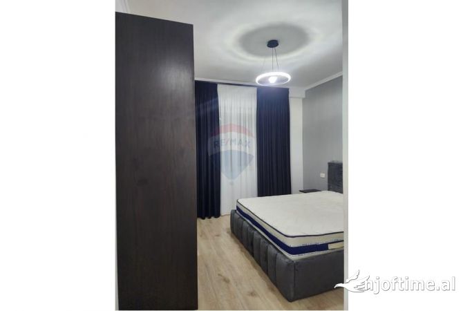 Shtepi me qera 2+1 ne Tirane - 750 Euro