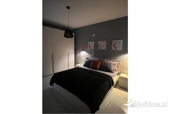 Shtepi me qera Apartament ne Tirane, 2+1, Mobilimi E mobiluar, Pagesa 700  Euro.