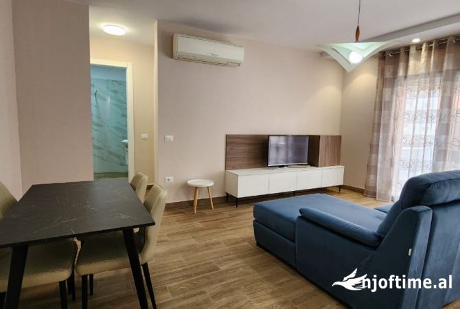 Shtepi me qera 1+1 ne Tirane - 750 Euro