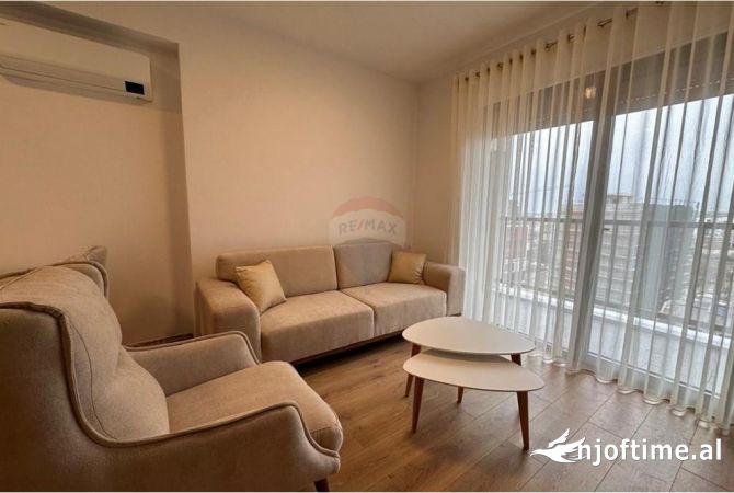 Jepet me qira apartament 1+1 ne Bulevard te Ri