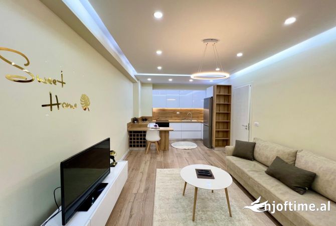 Shtepi me qera 1+1 ne Tirane - 450 Euro