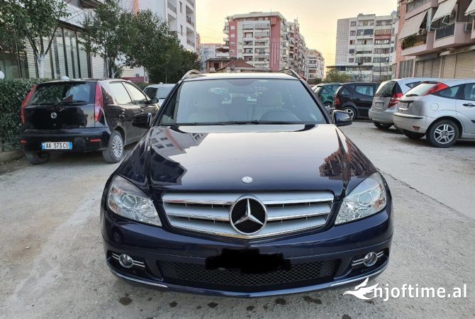 Makina ne shitje ne Tirane - 7,200 Euro