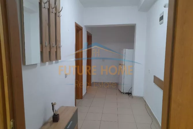 Shtepi me qera Apartament ne Tirane, 1+1, Mobilimi Pjeserisht e mobiluar, Pagesa 600  Euro.