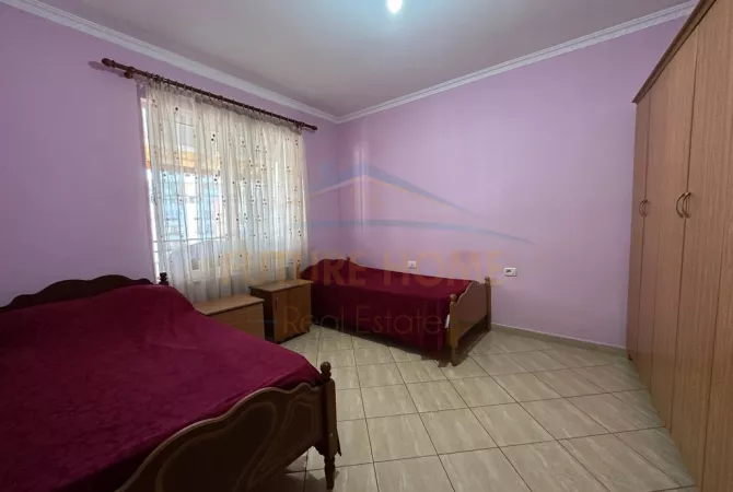 Shtepi me qera Apartament ne Tirane, 2+1, Mobilimi E mobiluar, Pagesa 550  Euro.