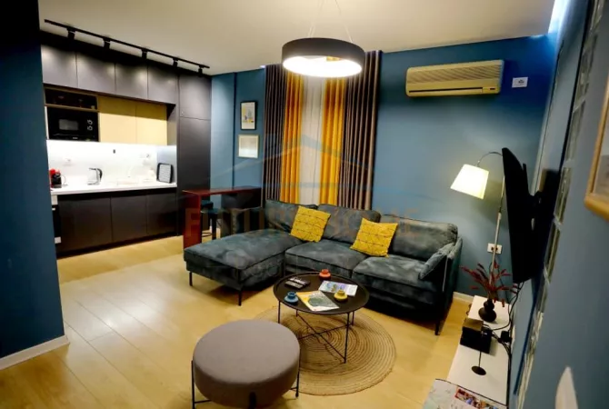 Shtepi me qera 2+1 ne Tirane - 900 Euro