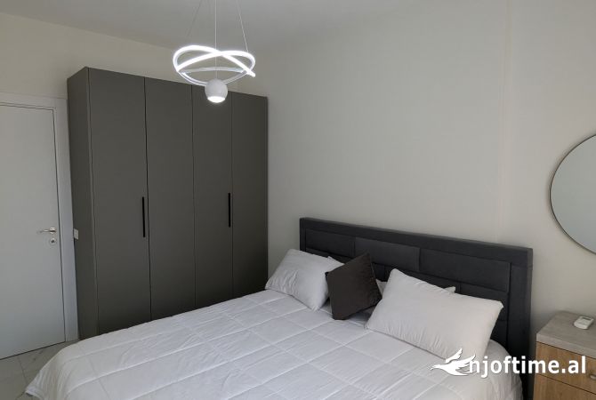 Shtepi me qera Apartament ne Kavaje, 1+1, Mobilimi E mobiluar, Pagesa 500  Euro.