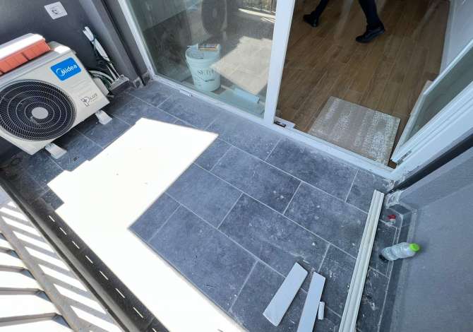 Shtepi ne shitje Apartament ne Tirane, 1+1, Mobilimi Pjeserisht e mobiluar, Pagesa 110,000  Euro.