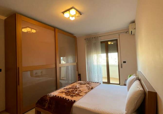 Shtepi me qera 2+1 ne Tirane - 650 Euro