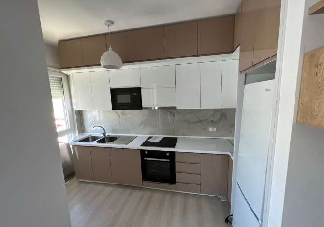 Shtepi me qera Apartament ne Tirane, 2+1, Mobilimi E mobiluar, Pagesa 450  Euro.