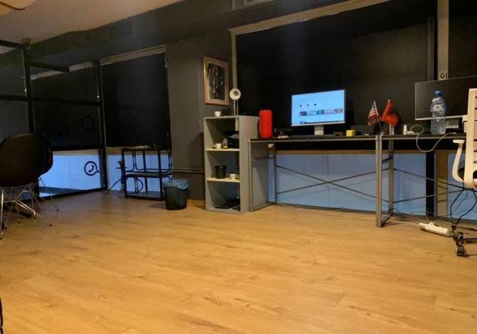 Jepet me qera Zyre duplex 92 m2 Kati 0  Rruga frosina plaku  Cmimi 500 euro ne muaj