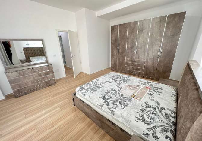 Shtepi me qera Apartament ne Tirane, 2+1, Mobilimi E mobiluar, Pagesa 500  Euro.