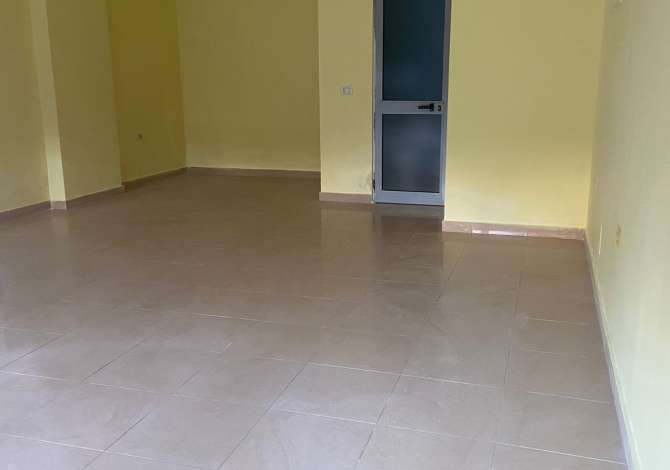 Business Property for Rent 1+1 in Tirana - 30,000 Leke