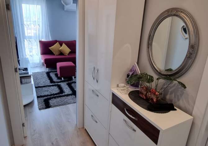 Shtepi me qera Apartament ne Tirane, 2+1, Mobilimi E mobiluar, Pagesa 600  Euro.