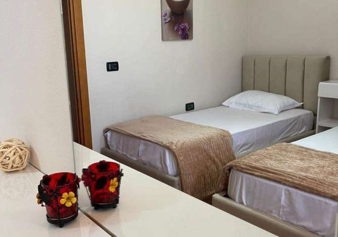 Shtepi me qera Apartament ne Tirane, 2+1, Mobilimi E mobiluar, Pagesa 800  Euro.