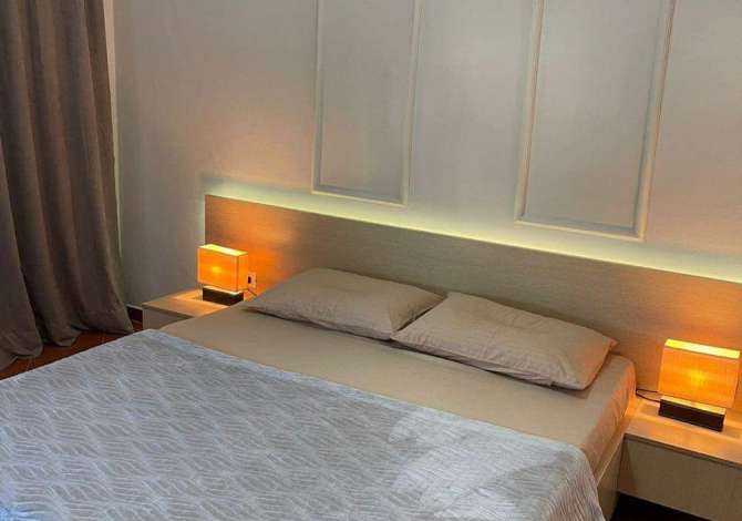 Shtepi me qera Apartament ne Tirane, 2+1, Mobilimi E mobiluar, Pagesa 800  Euro.