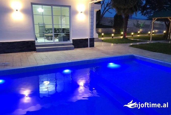 Shtepi me qera 2+1 ne Tirane - 1,000 Euro