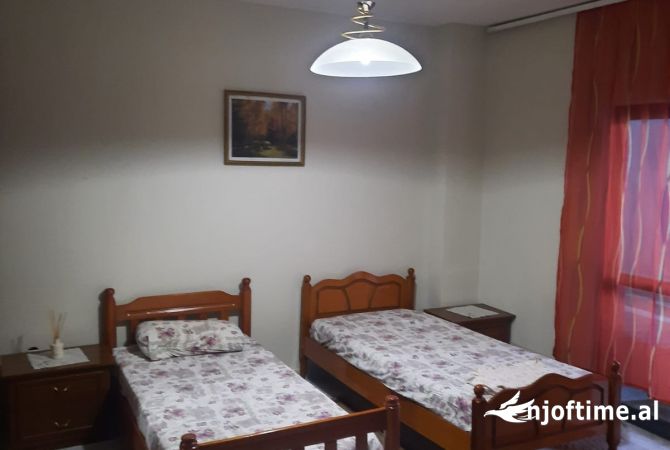 Shtepi me qera 1+1 ne Tirane - 50,000 Leke