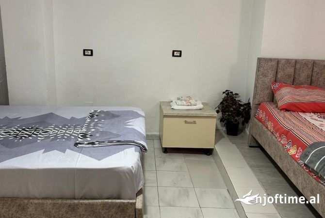 Shtepi me qera 1+1 ne Tirane - 50,000 Leke