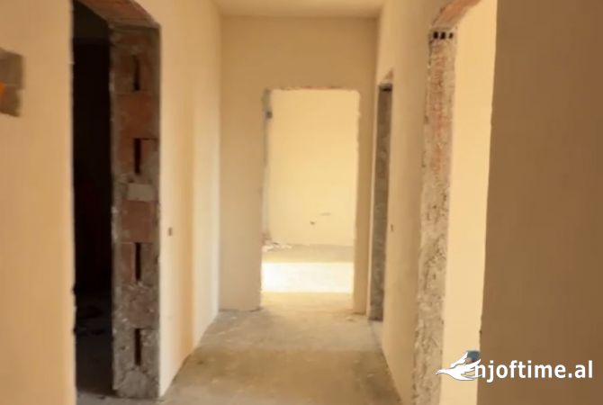 Shtepi ne shitje 2+1 ne Tirane - 80,450 Euro