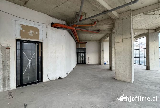 Ambient biznesi me qera 1+1 ne Tirane - 2,000 Euro