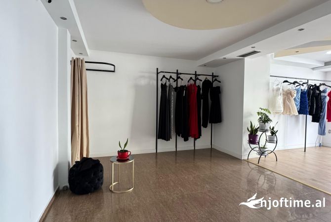 Ambient biznesi me qera 1+1 ne Tirane - 700 Euro