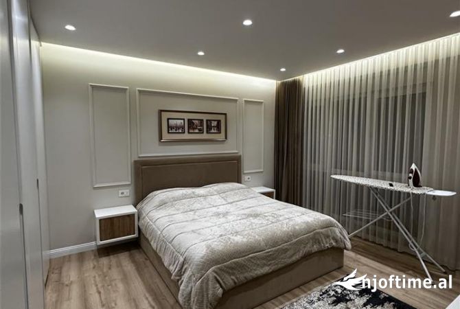 Shtepi ne shitje Apartament ne Tirane, 2+1, Mobilimi E mobiluar, Pagesa 252,900  Euro.