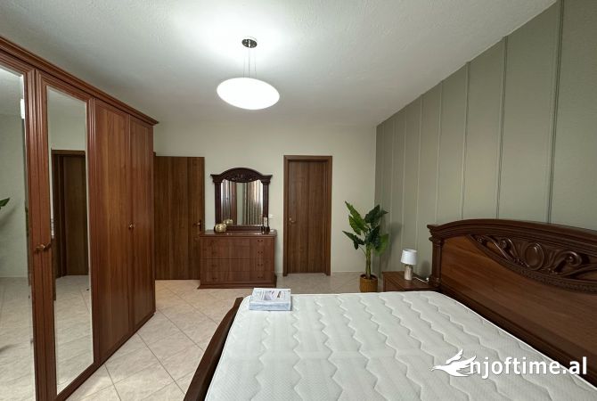 Shtepi me qera 2+1 ne Tirane - 750 Euro
