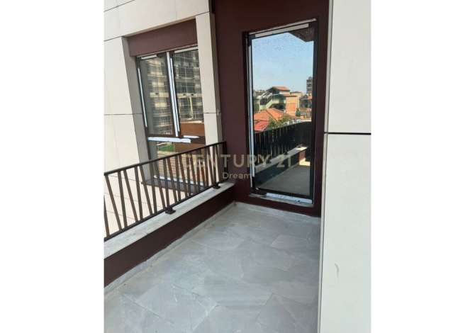 Shtepi me qera 2+1 ne Tirane - 800 Euro