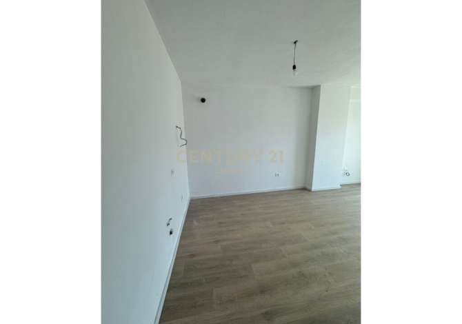 Shtepi me qera 2+1 ne Tirane - 800 Euro