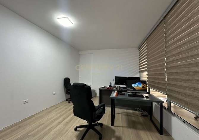 QENDER, JAPIM ME QIRA AMBIENT ZYRASH