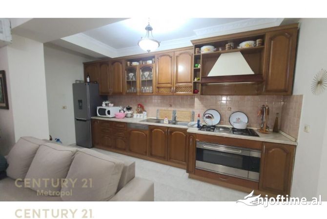 Shtepi me qera 2+1 ne Tirane - 450 Euro