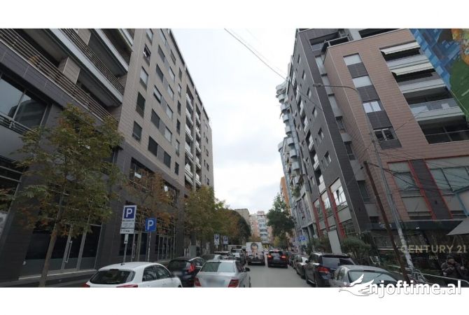 Ambient biznesi me qera 3+1 ne Tirane - 1,400 Euro