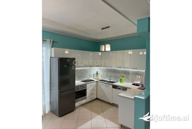 Shtepi me qera 2+1 ne Tirane - 700 Euro
