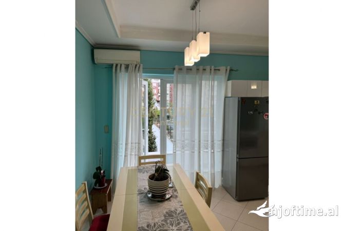 Shtepi me qera 2+1 ne Tirane - 700 Euro
