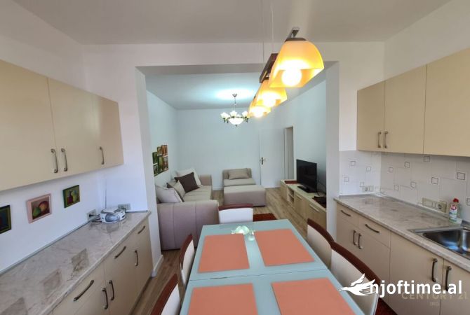 Shtepi me qera 2+1 ne Tirane - 700 Euro