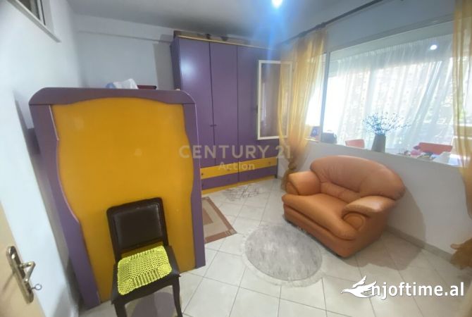 Shtepi me qera 2+1 ne Tirane - 420 Euro