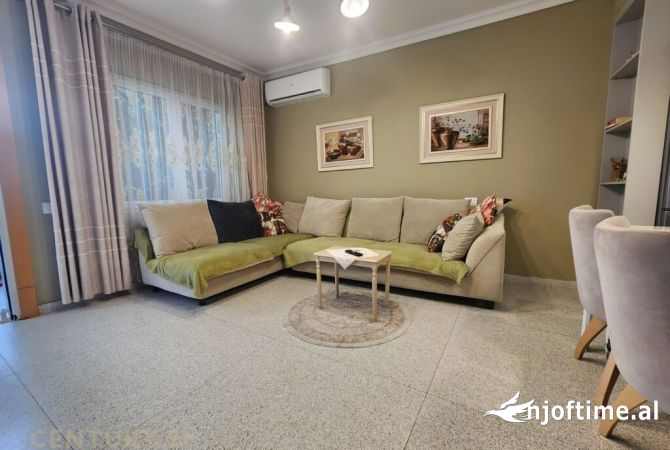 Shtepi me qera 2+1 ne Tirane - 800 Euro
