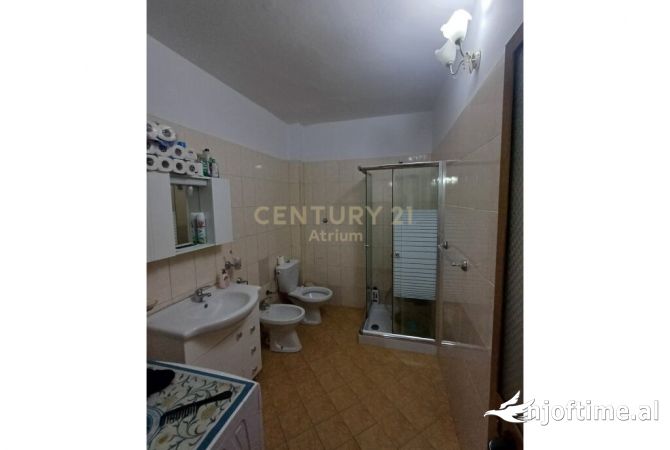 Shtepi ne shitje 2+1 ne Tirane - 140,000 Euro