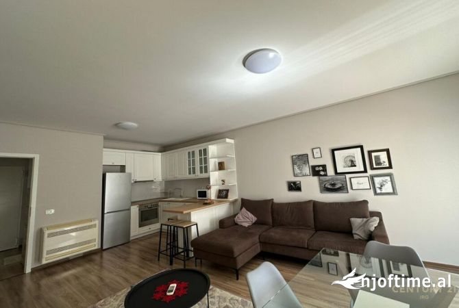 Shtepi me qera 2+1 ne Tirane - 800 Euro