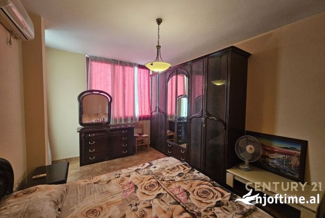 Shtepi me qera 2+1 ne Tirane - 700 Euro