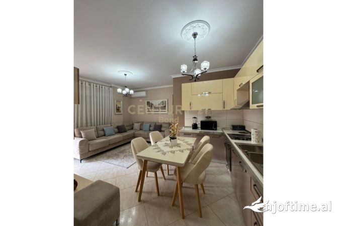 Shtepi me qera 2+1 ne Tirane - 500 Euro